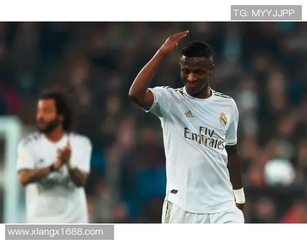 维尼修斯在关键比赛中的表现评估及其对球队贡献的深度分析