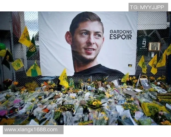 足球明星灵堂照片引发热议男主人背后的故事令人动容